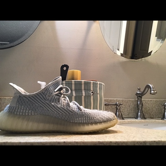 Yeezy 350v2 White Clouds